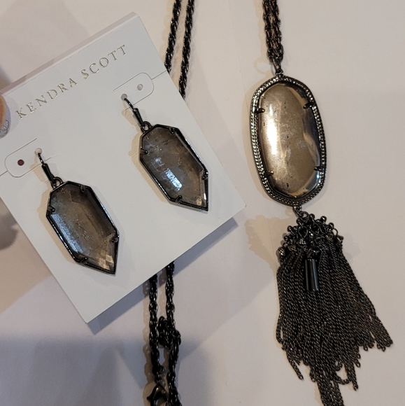 Kendra Scott Gunmetal Earrings Set Mirror Rock - Picture 6 of 14